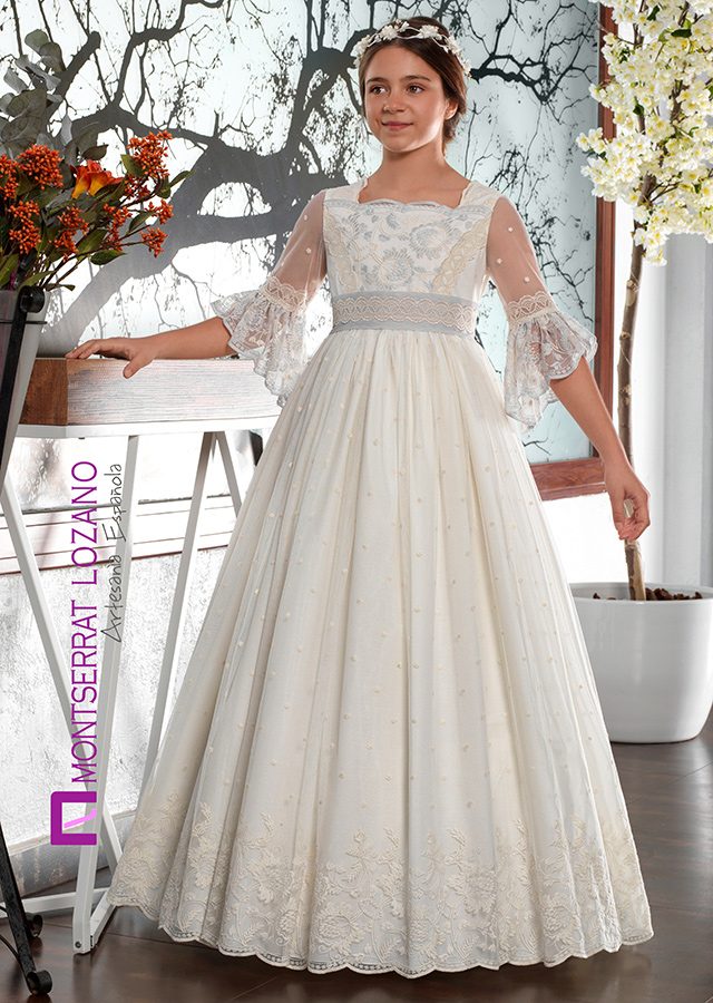 Montserrat Lozano communion dress, style 2710, front view