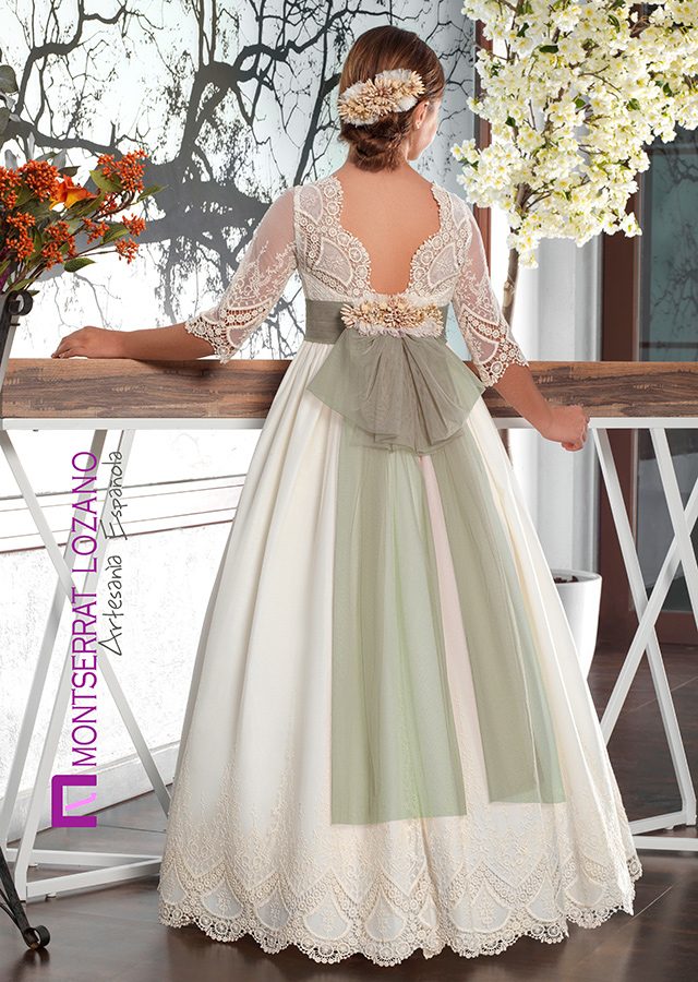 Montserrat Lozano communion dress, style 2734, back view