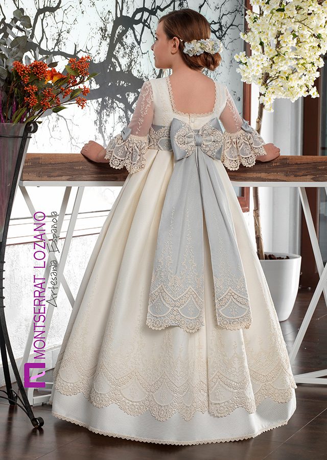 Montserrat Lozano communion dress, style 2727, back view